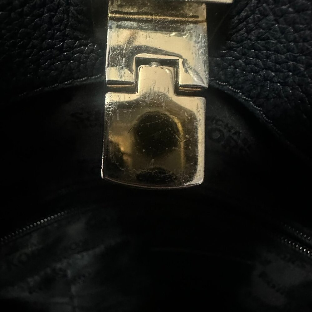 Large Michael Kors Leather Bag - Picture 10 of 15